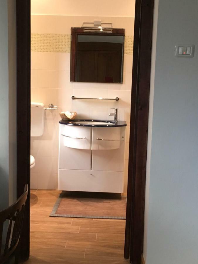 Bb Andre' Bed and Breakfast Vara Superiore Εξωτερικό φωτογραφία