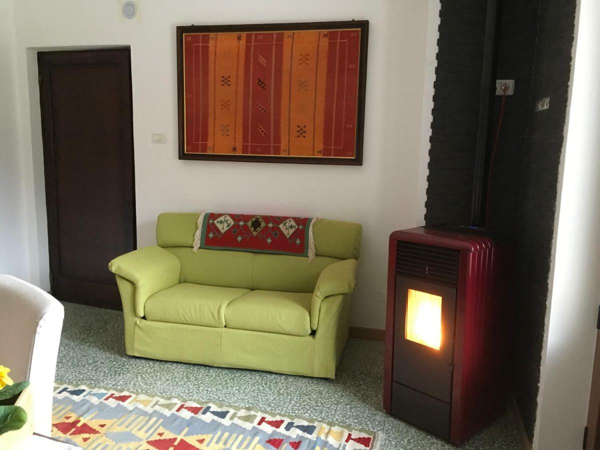 Bb Andre' Bed and Breakfast Vara Superiore Εξωτερικό φωτογραφία