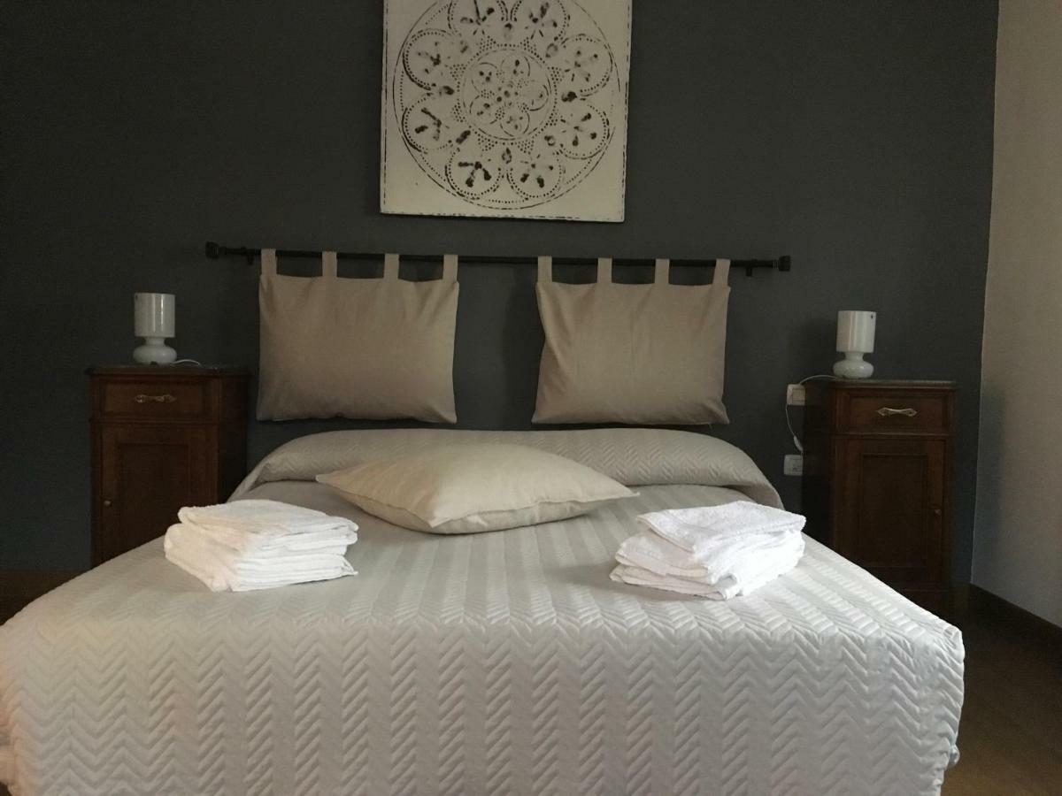 Bb Andre' Bed and Breakfast Vara Superiore Εξωτερικό φωτογραφία
