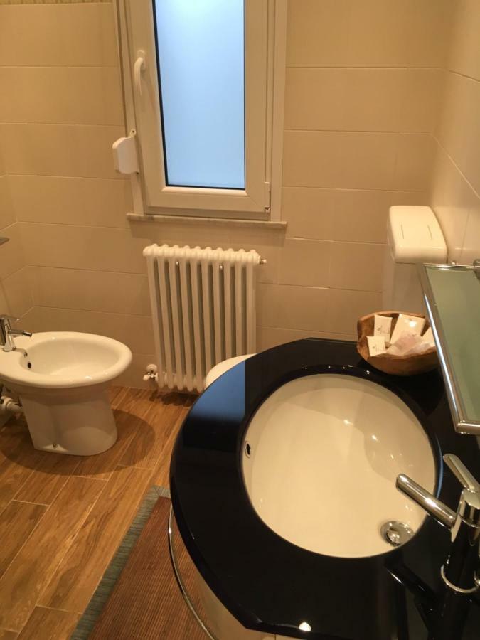 Bb Andre' Bed and Breakfast Vara Superiore Εξωτερικό φωτογραφία